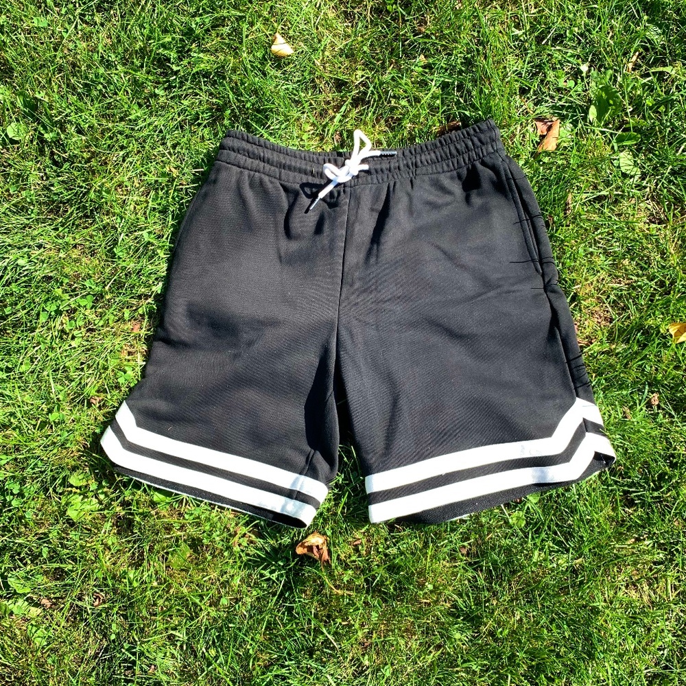 "Adika" basketball shorts, black, L, EUC